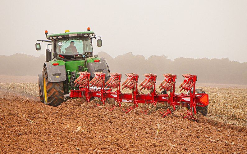 Why do farmers trust in Ovlac machinery?